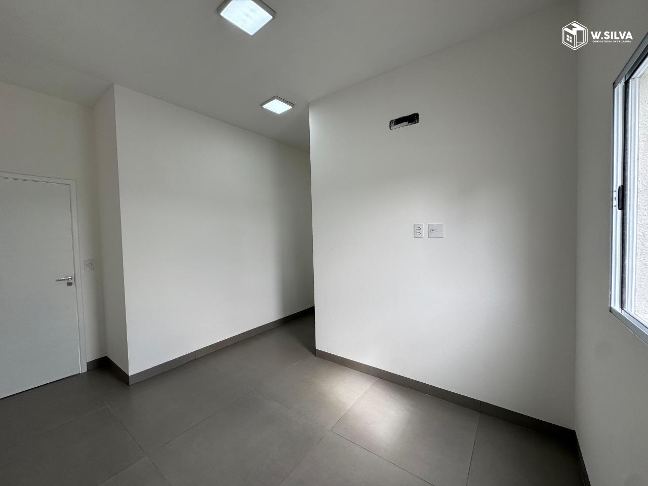 Casa em Bairro à venda no Jardim Bom Sucesso: 