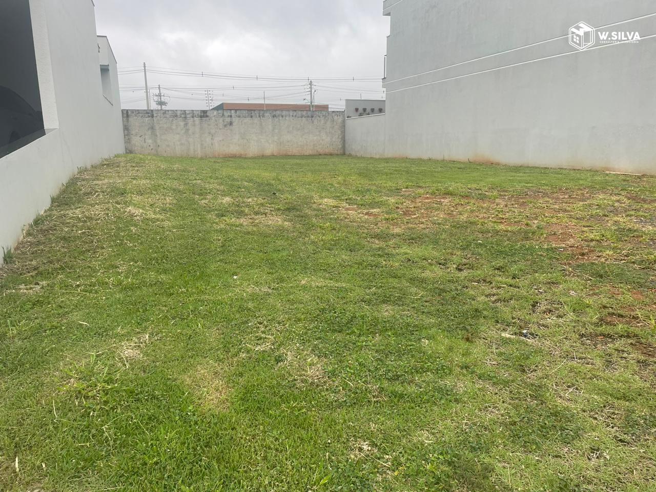 Terreno em condomínio à venda no Jardim Residencial Dona Lucilla: 