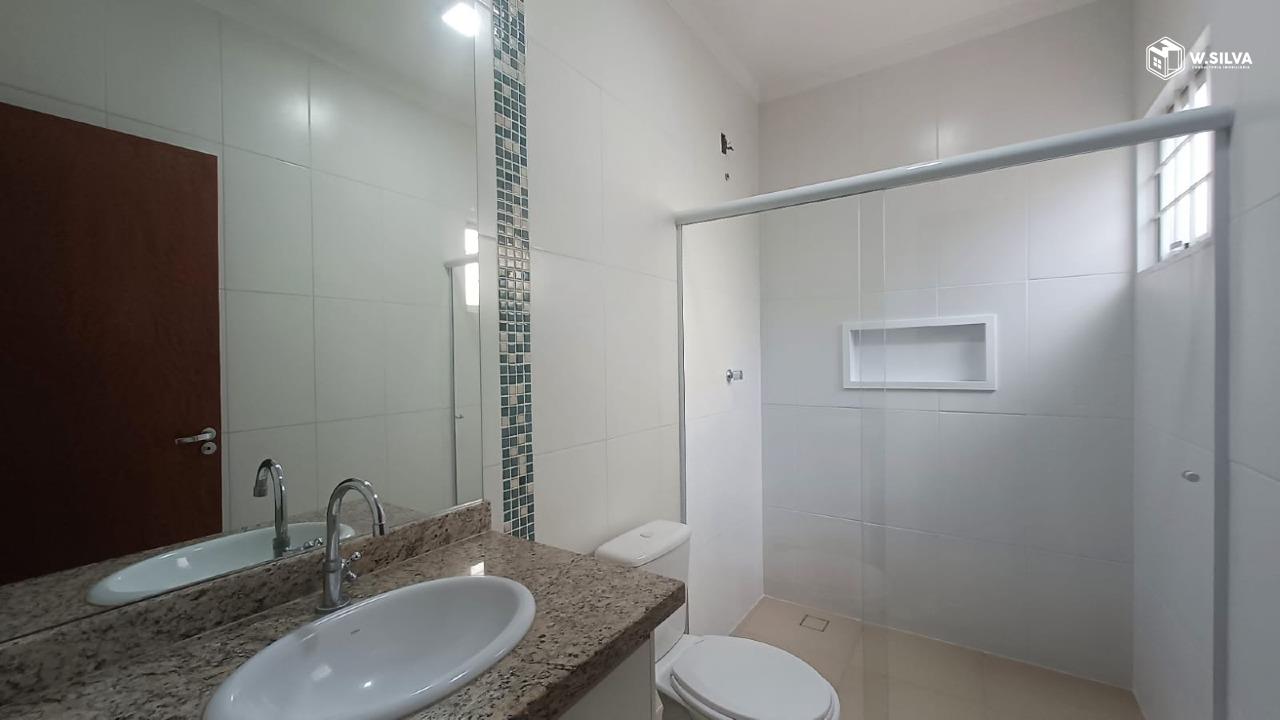 Casa em Bairro à venda no Jardim Colonial: 