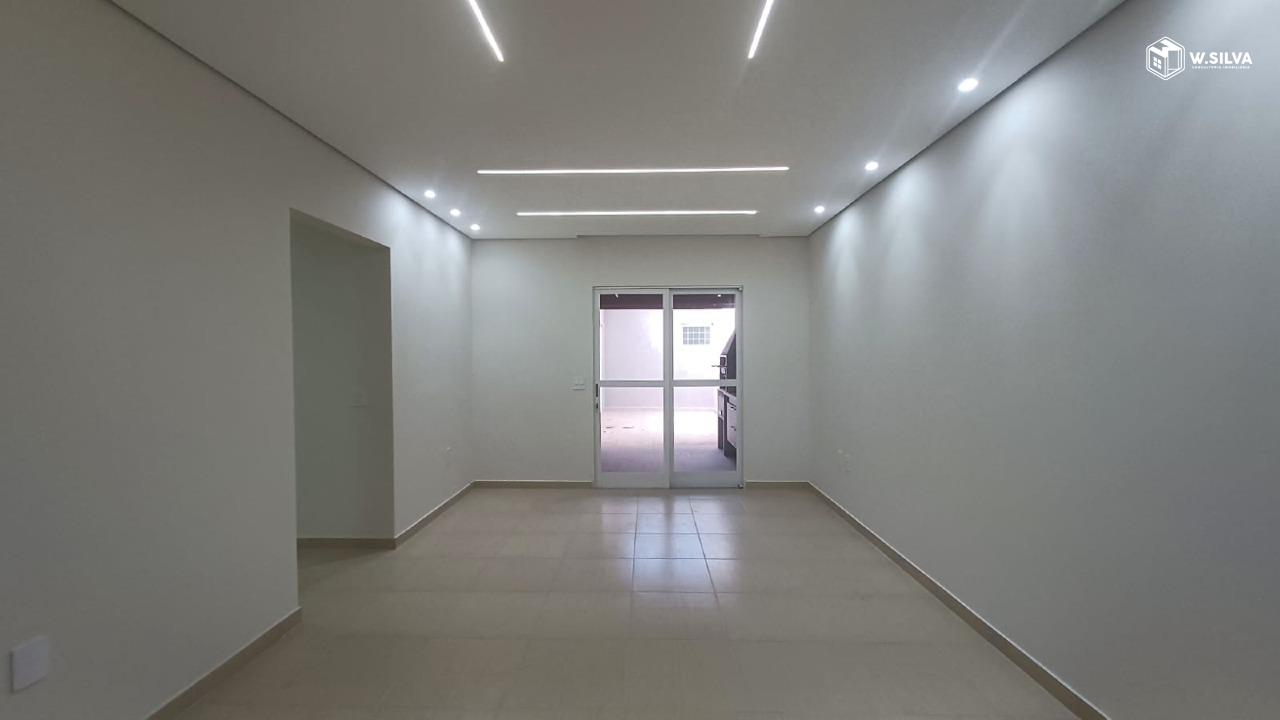 Casa em Bairro à venda no Jardim Colonial: 