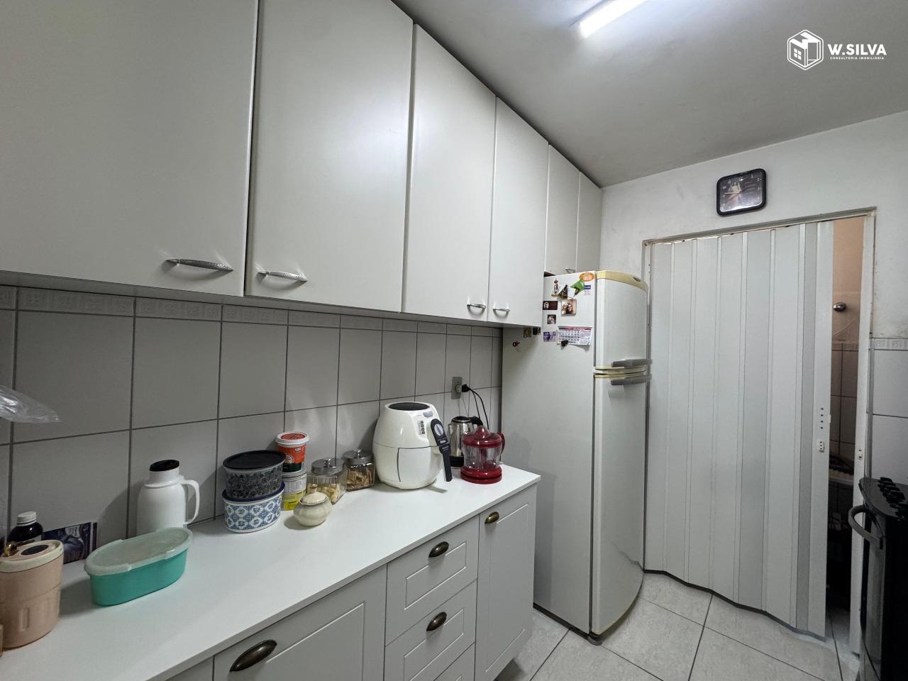 Apartamento à venda no Village Azaleia: 