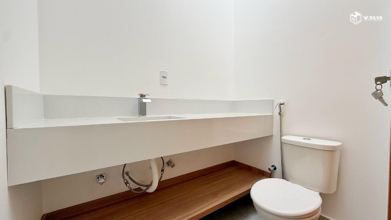 Casa em Condomínio à venda no Condomínio Piemonte: Lavabo