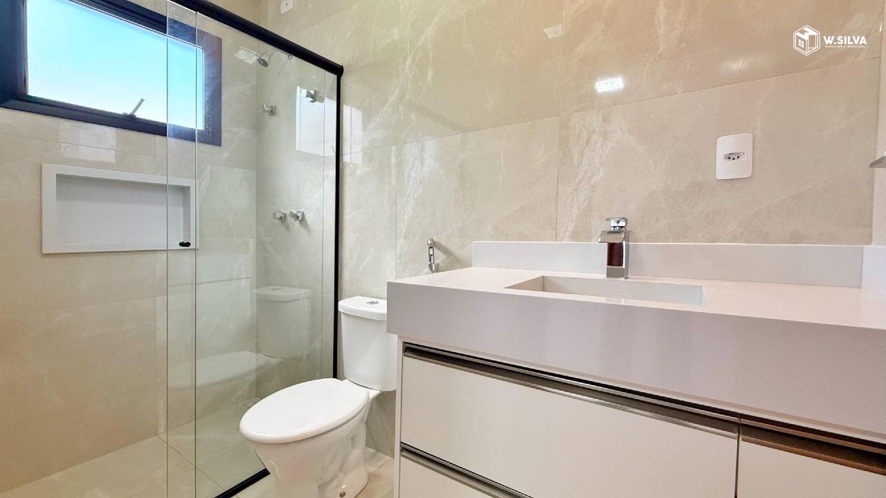 Casa em Condomínio à venda no Condomínio Piemonte: Banheiro