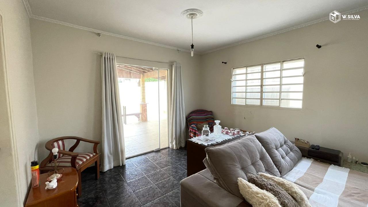 Casa em Bairro à venda no Vila Rubens: 