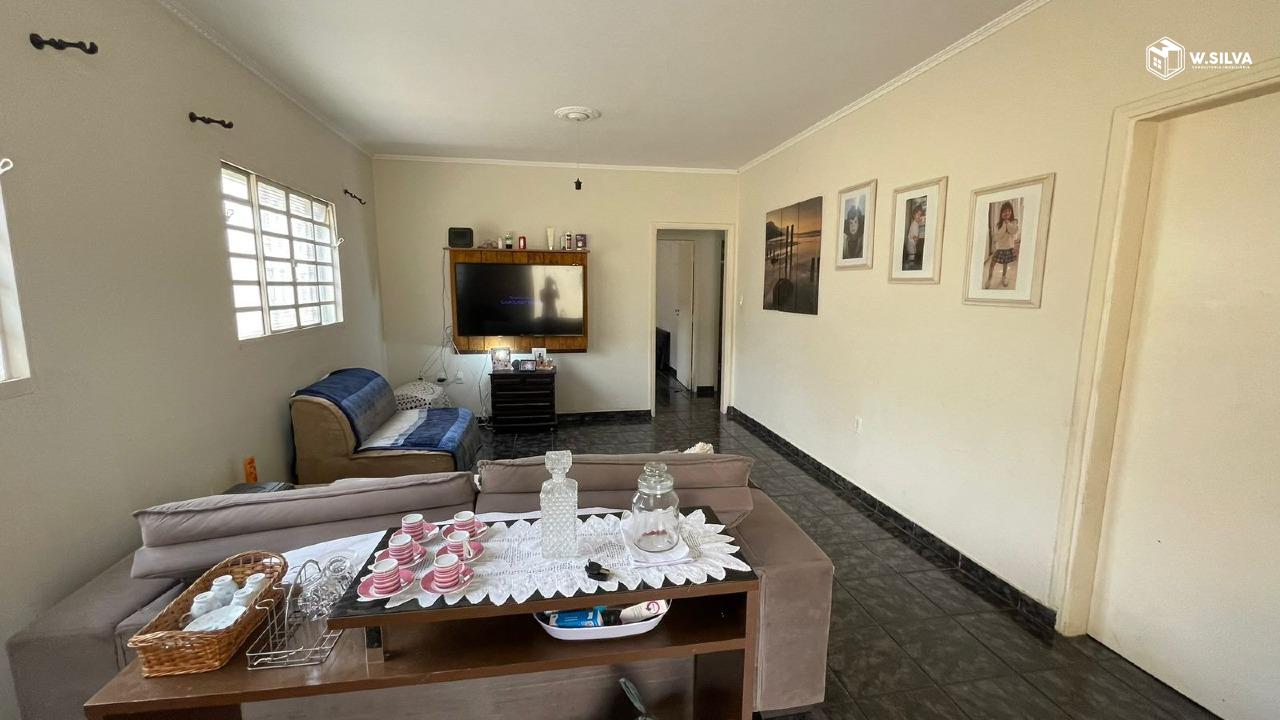 Casa em Bairro à venda no Vila Rubens: 