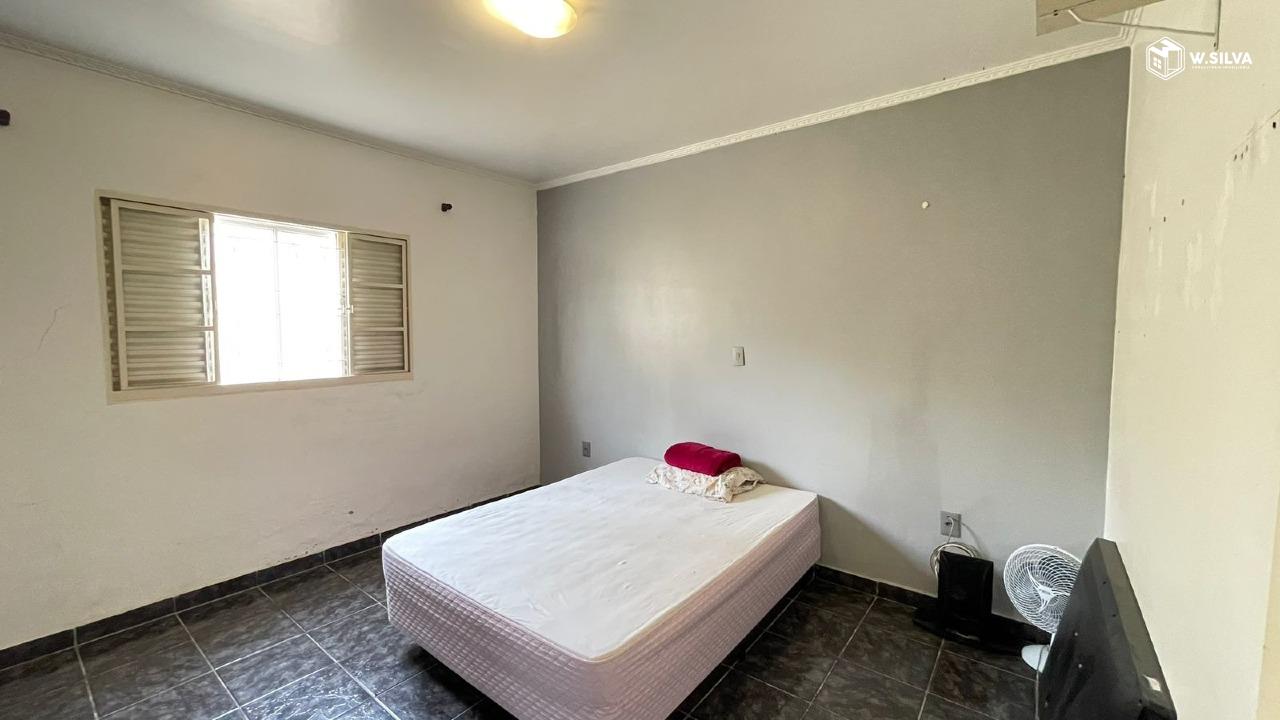 Casa em Bairro à venda no Vila Rubens: 