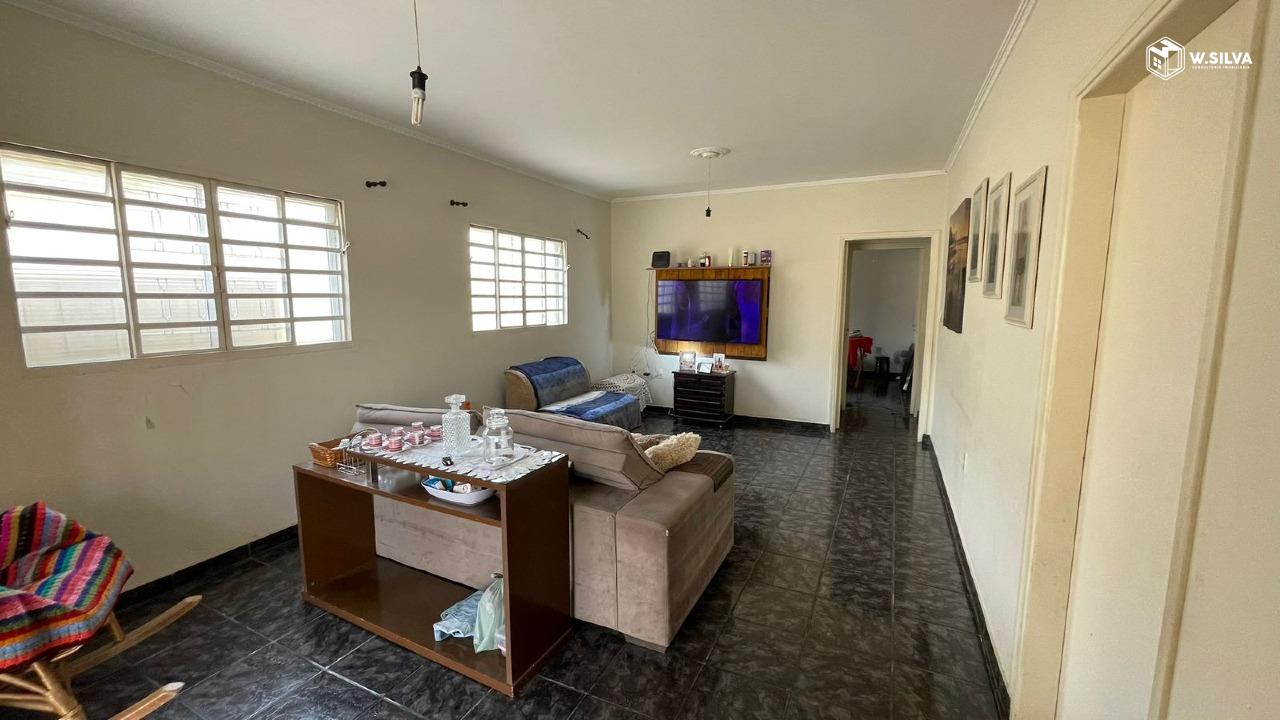 Casa em Bairro à venda no Vila Rubens: 