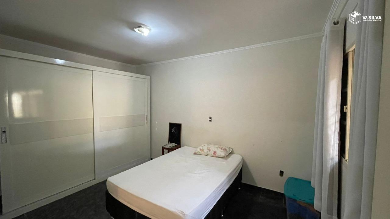 Casa em Bairro à venda no Vila Rubens: 