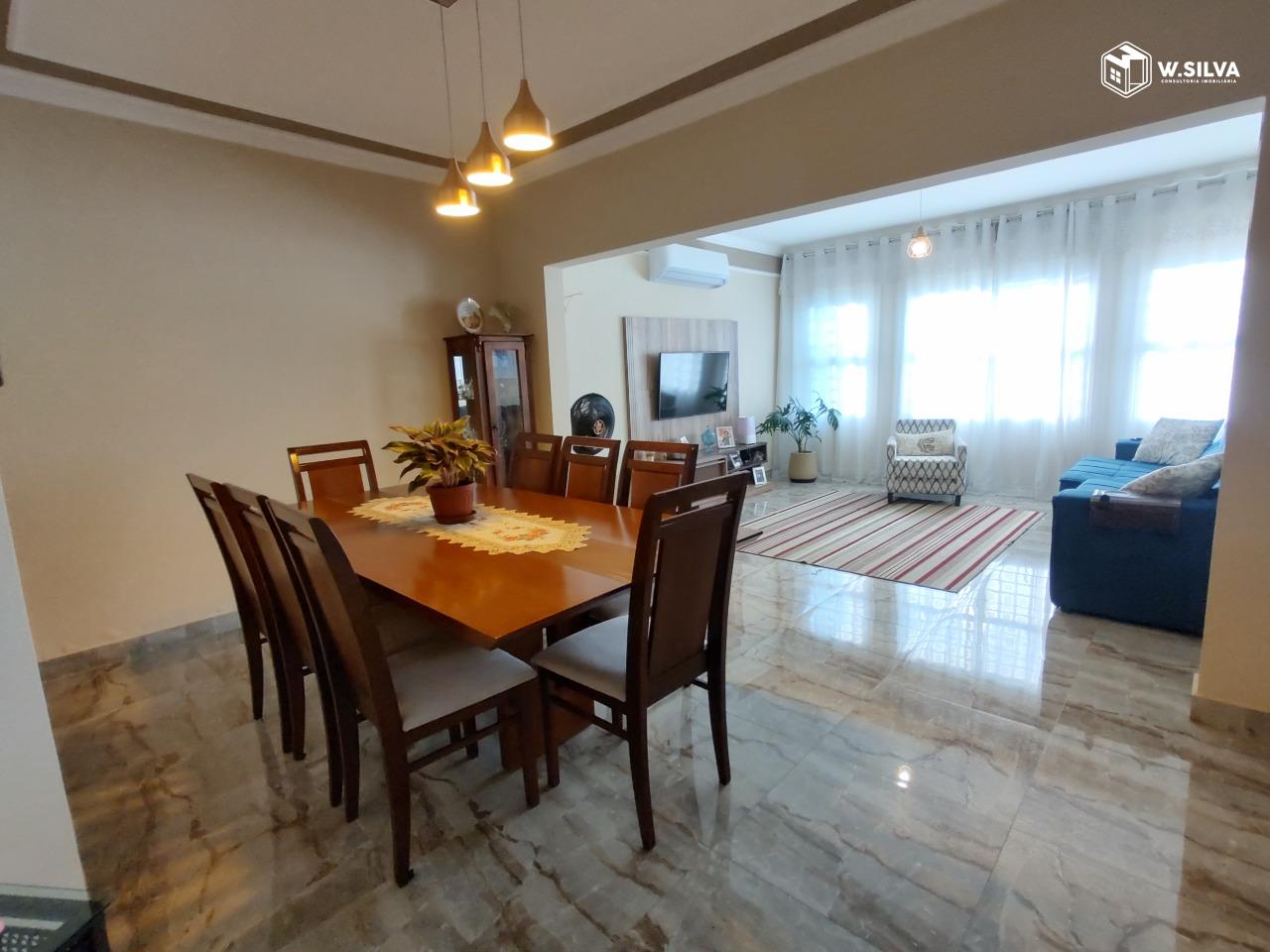 Casa em Bairro à venda no Parque São Lourenço: 