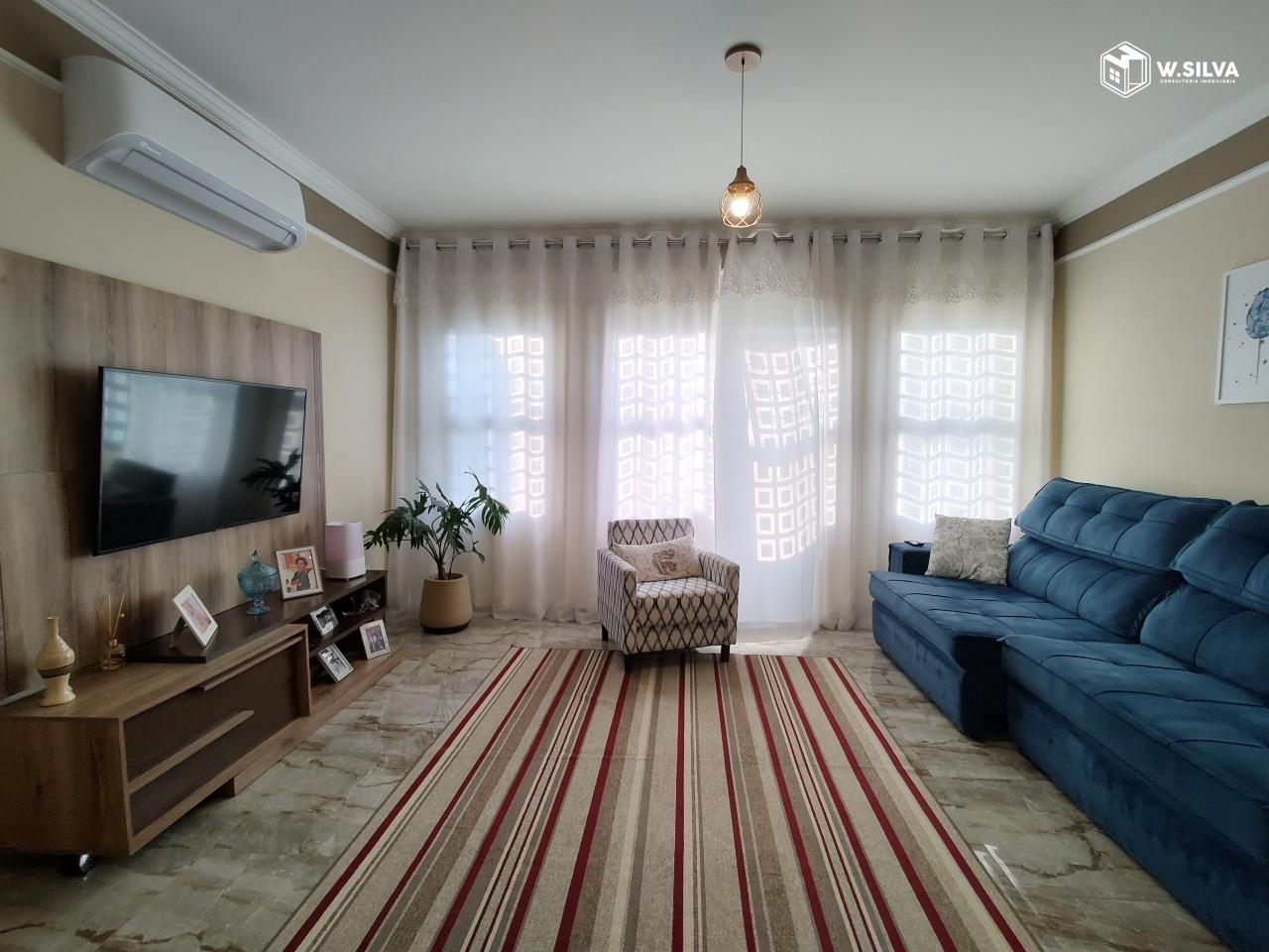 Casa em Bairro à venda no Parque São Lourenço: 