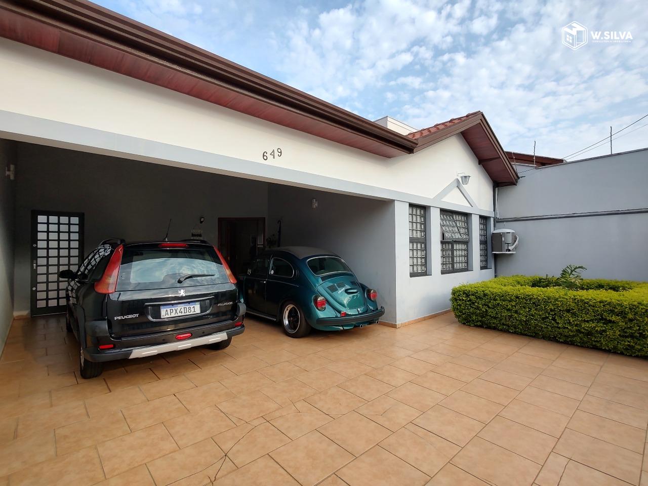 Casa em Bairro à venda no Parque São Lourenço: 