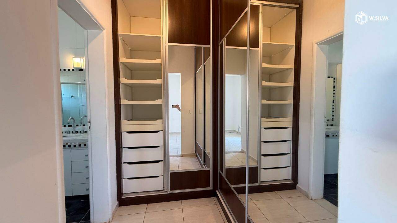 Casa em Condomínio à venda no Condomínio Portal das Acácias: 