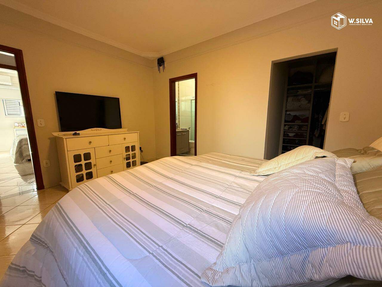 Casa em Condomínio à venda no Condomínio Jardim Portal dos Ipês: 