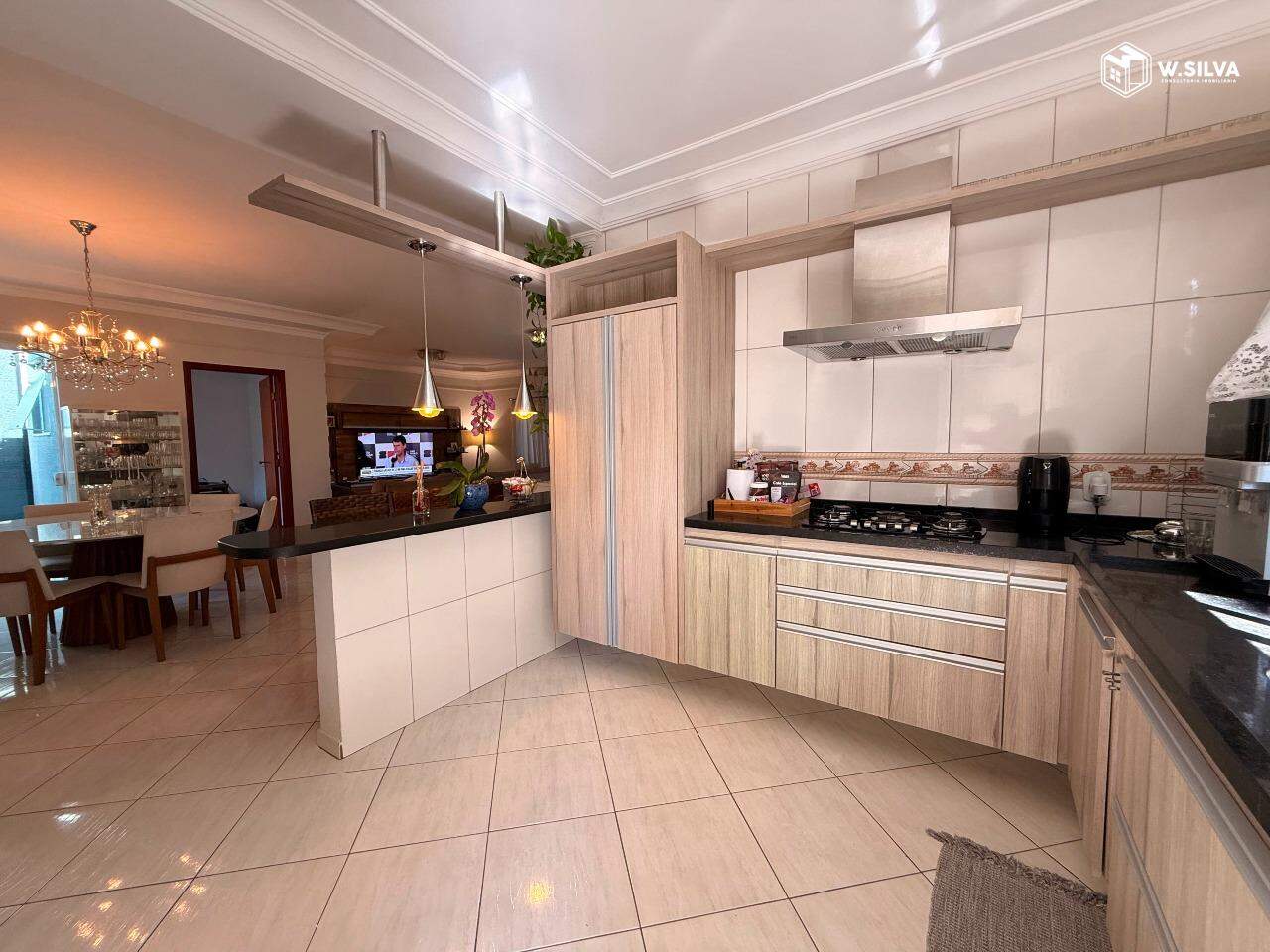 Casa em Condomínio à venda no Condomínio Jardim Portal dos Ipês: 