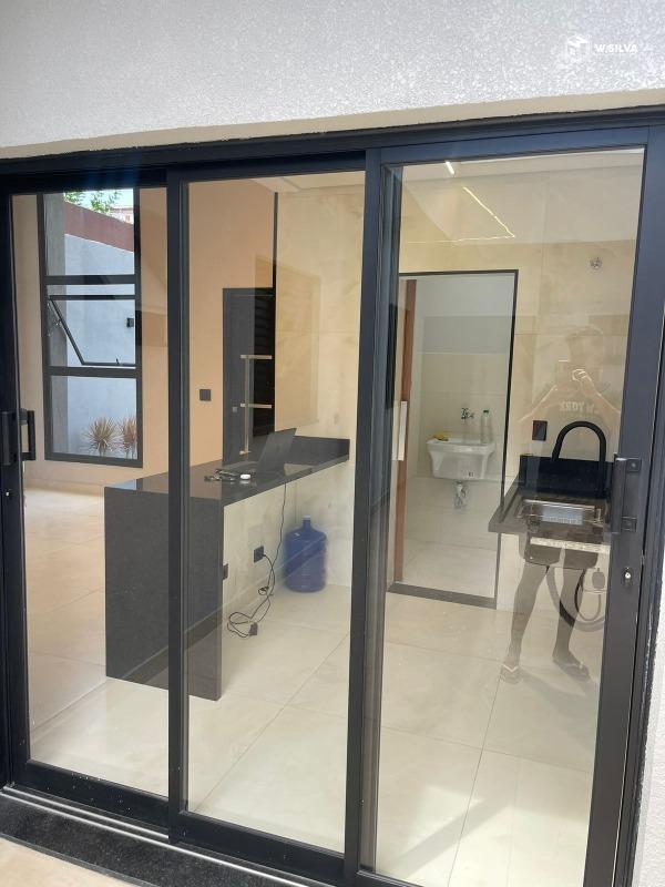 Casa em Bairro à venda no Jardim Belo Horizonte: 