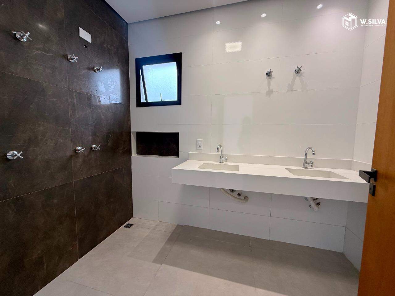 Casa em Condomínio à venda no Condomínio Residencial Alto de Itaici: 