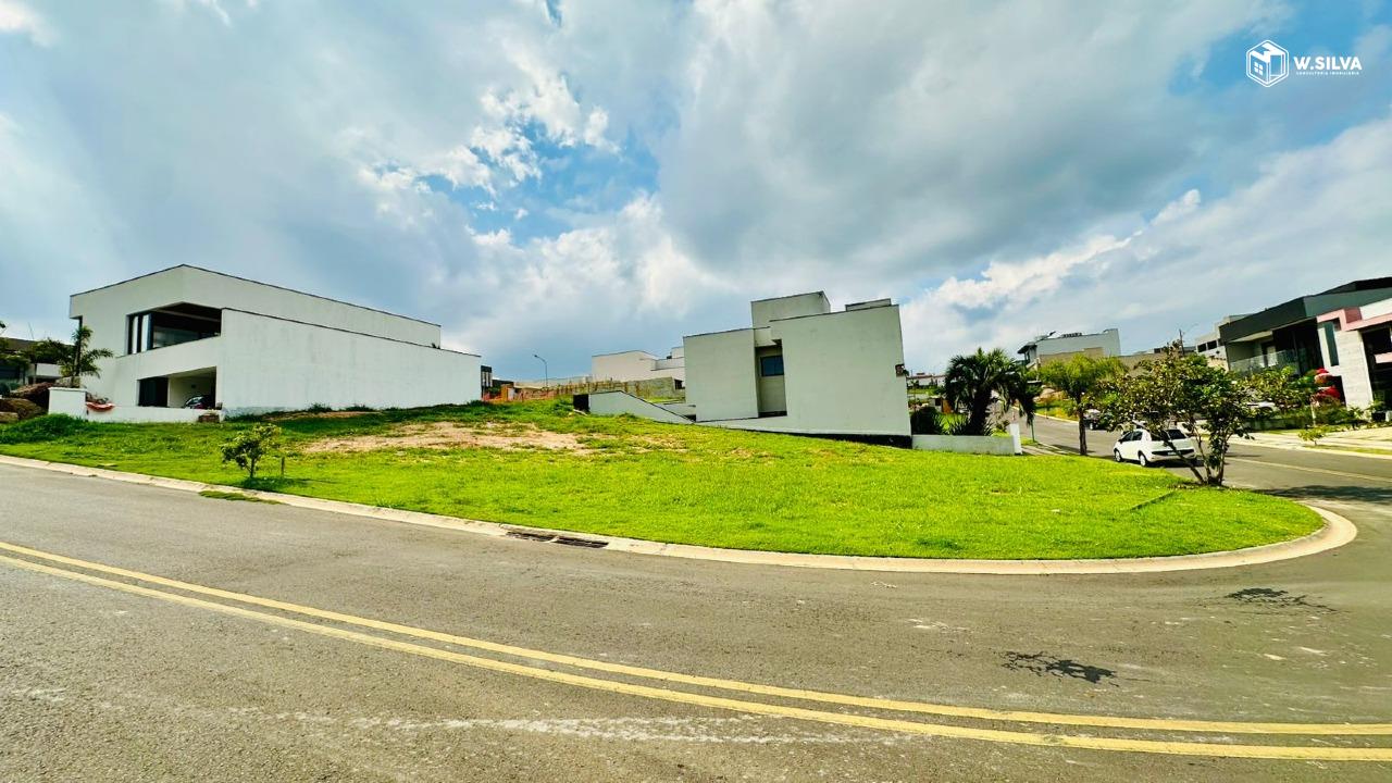 Terreno em condomínio à venda no Residencial London Park: 