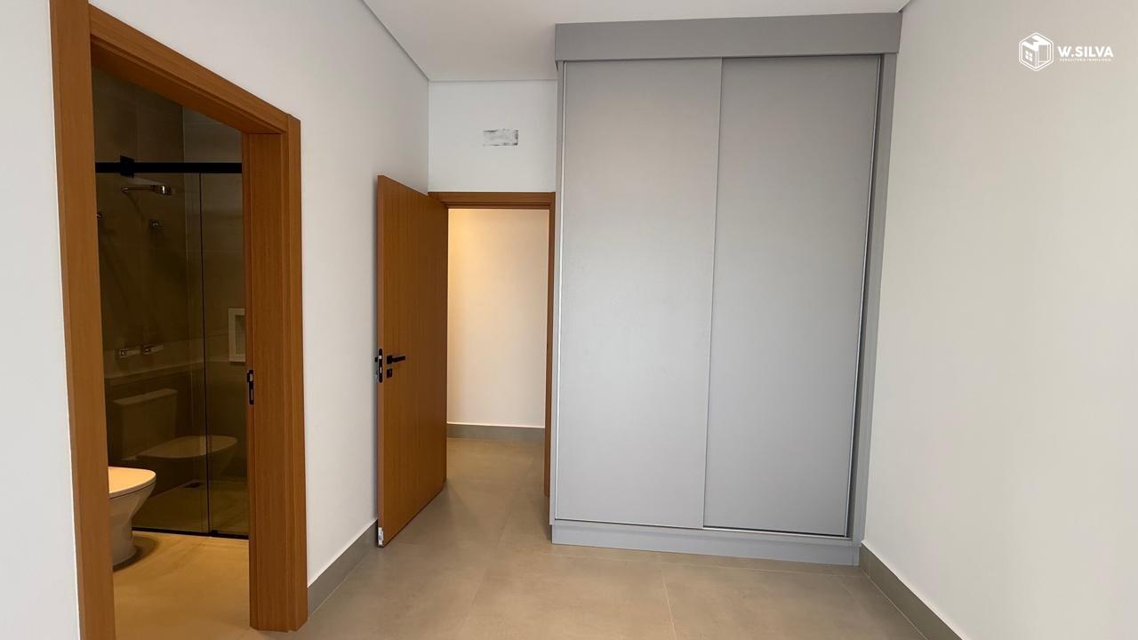 Casa em Condomínio à venda no Condomínio Dona Maria Candida: Suíte 1