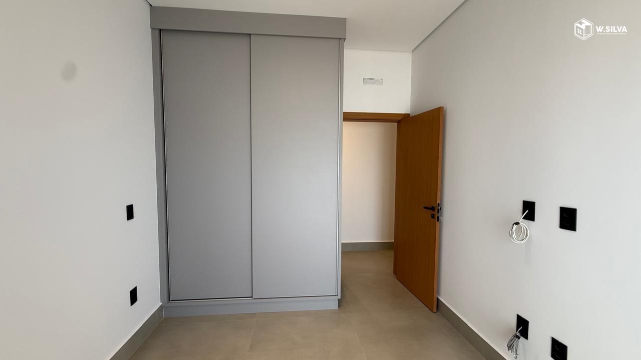 Casa em Condomínio à venda no Condomínio Dona Maria Candida: Suíte 2