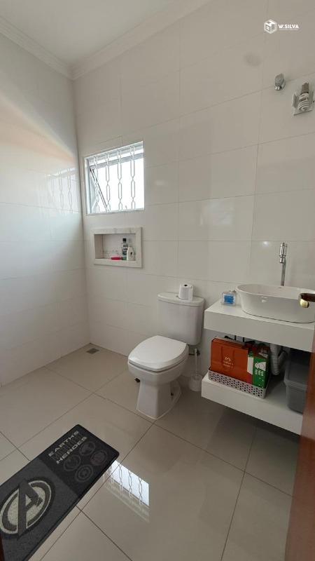 Casa em Bairro à venda no Jardim Residencial Veneza: 