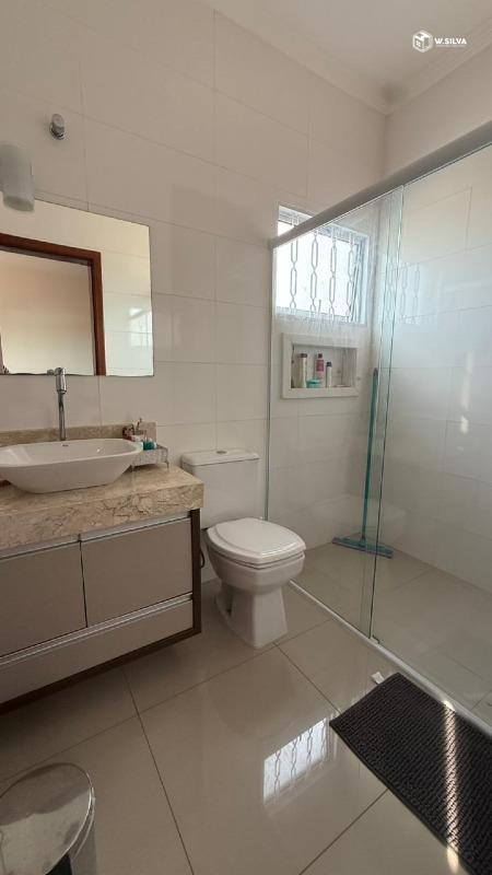 Casa em Bairro à venda no Jardim Residencial Veneza: 