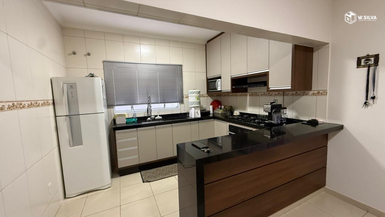 Casa em Bairro à venda no Jardim Residencial Veneza: 