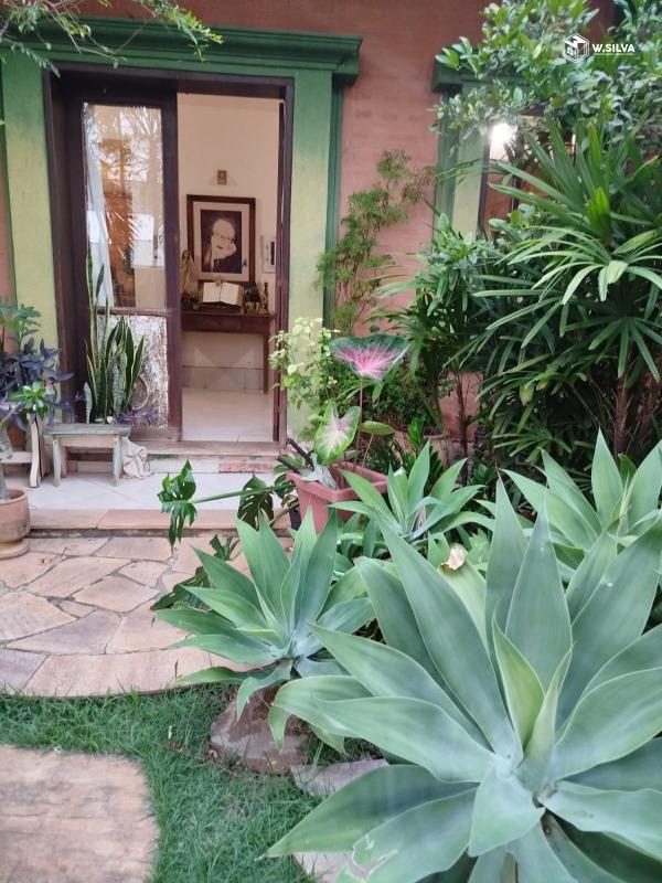 Casa em Bairro à venda no Jardim Esplanada II: 