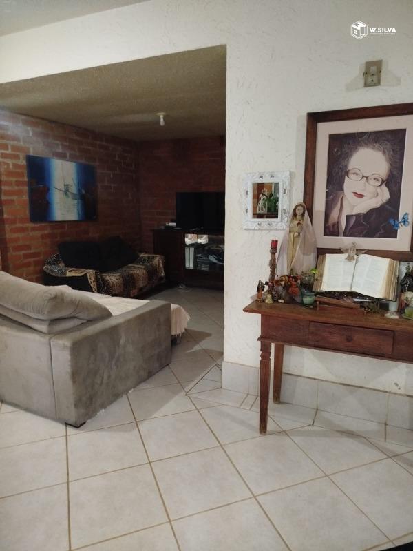 Casa em Bairro à venda no Jardim Esplanada II: 