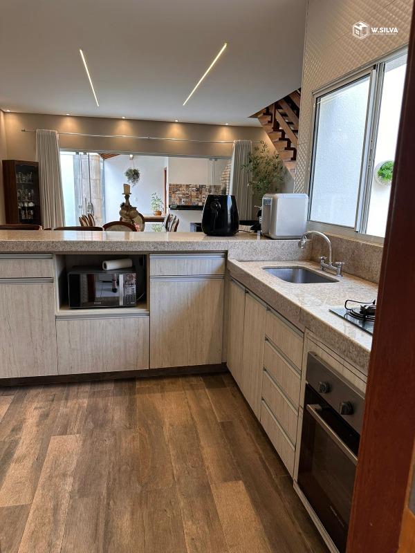 Casa em Condomínio à venda no Jardim Portal dos Ipês: 