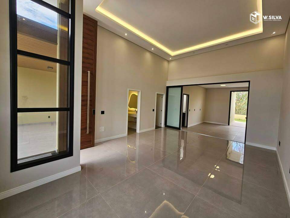 Casa em Condomínio à venda no Condomínio Park Gran Reserve: