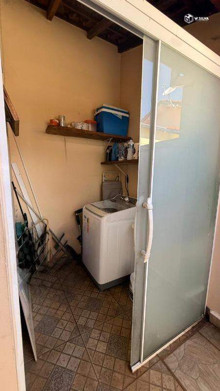 Casa em Condomínio à venda no Condomínio Moradas de Itaici: 