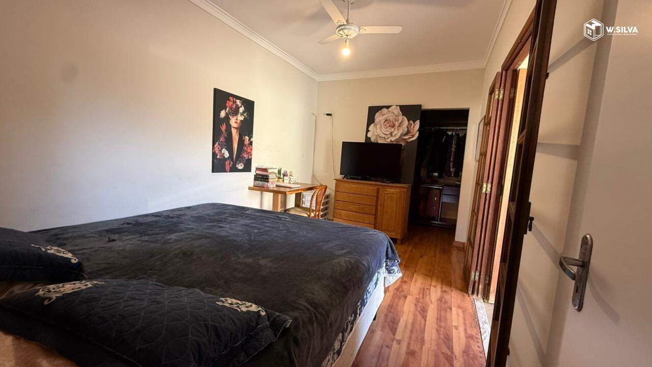 Casa em Condomínio à venda no Condomínio Moradas de Itaici: 