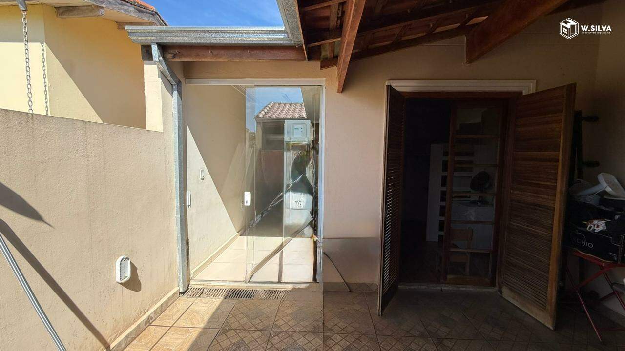 Casa em Condomínio à venda no Condomínio Moradas de Itaici: 