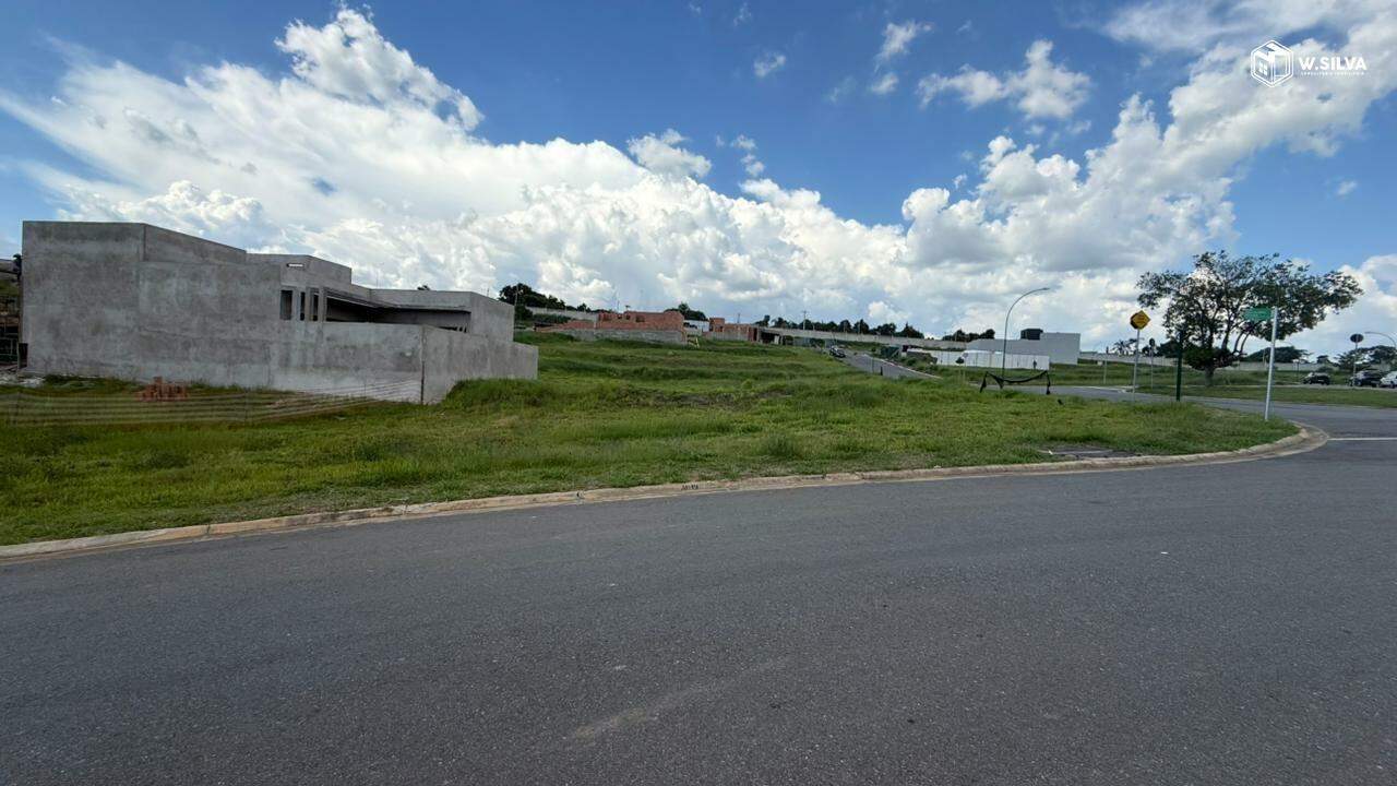Terreno em condomínio à venda no Casa do Lago: 