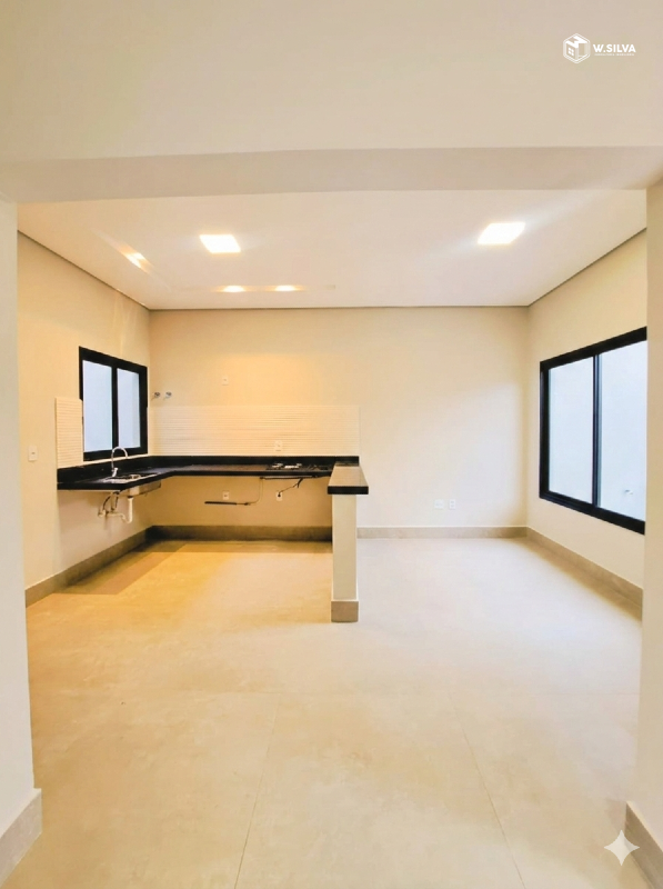 Casa em Bairro à venda no Jardim Colonial: 