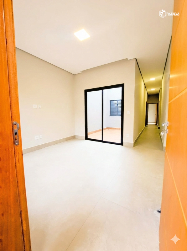 Casa em Bairro à venda no Jardim Colonial: 