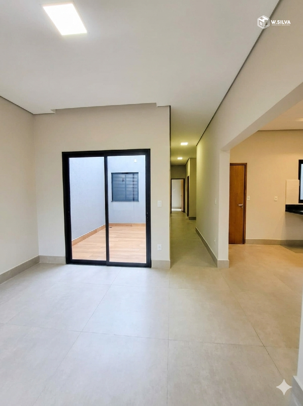 Casa em Bairro à venda no Jardim Colonial: 