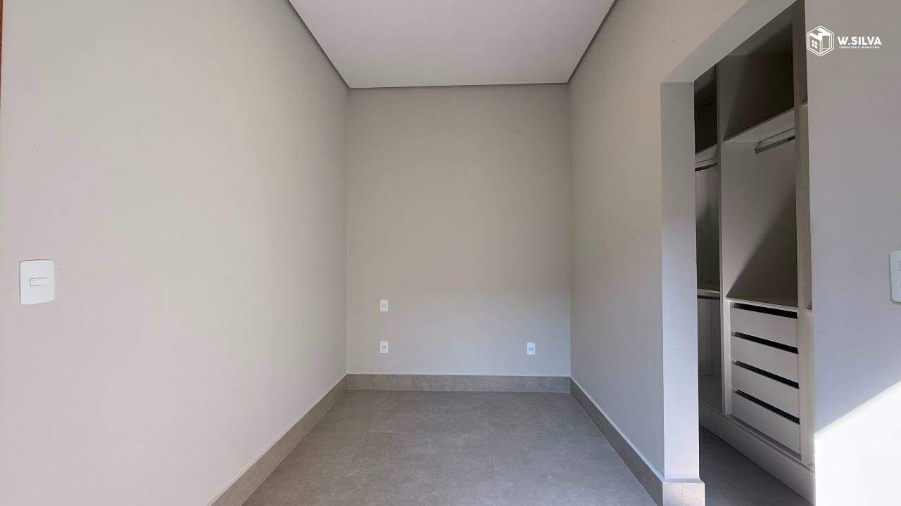 Casa à venda no Jardim Colonial: