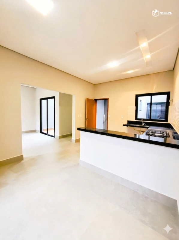 Casa em Bairro à venda no Jardim Colonial: 