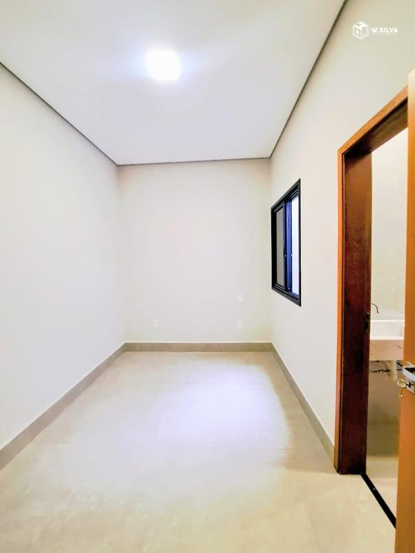 Casa em Bairro à venda no Jardim Colonial: 