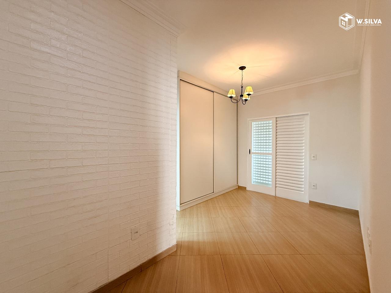 Casa em Condomínio à venda no Jardim Portal de Itaici: 