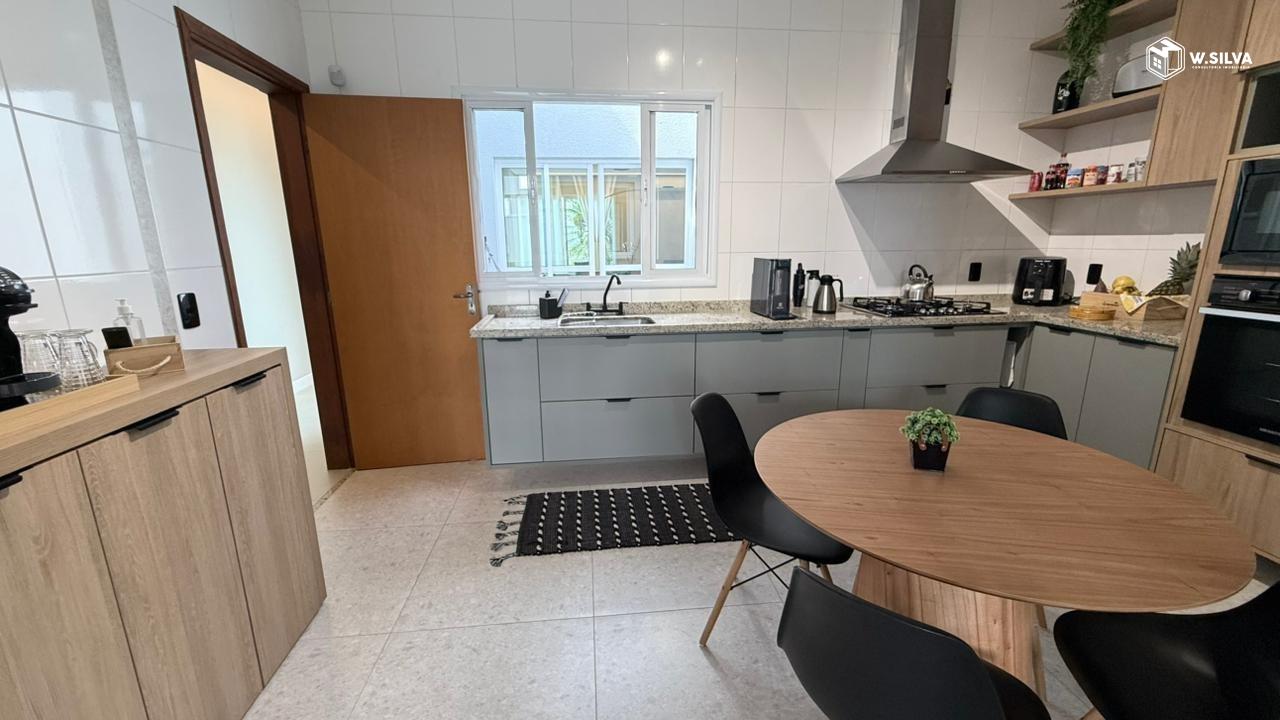 Casa em Bairro à venda no Jardim Esplanada: 