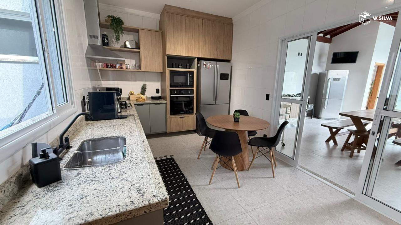 Casa em Bairro à venda no Jardim Esplanada: 