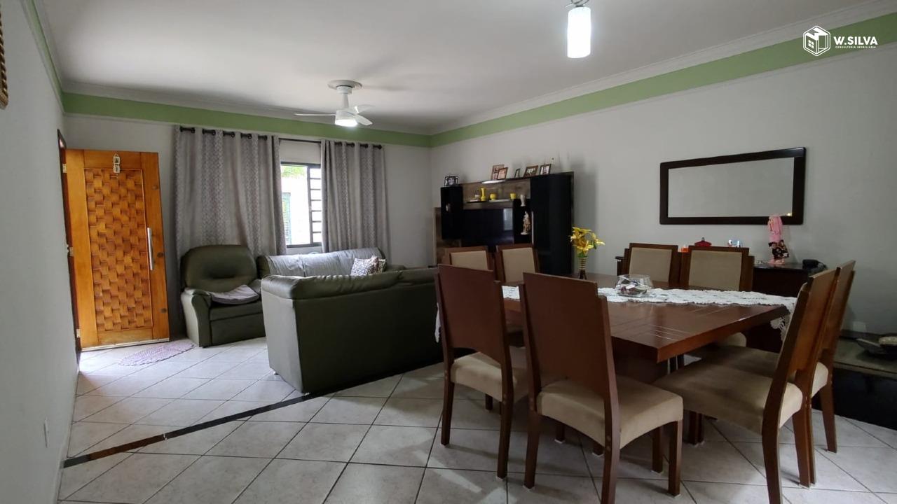 Casa em Bairro à venda no Jardim Europa : 