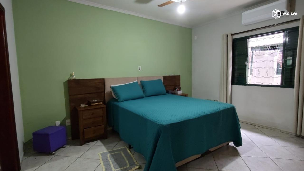 Casa em Bairro à venda no Jardim Europa : 