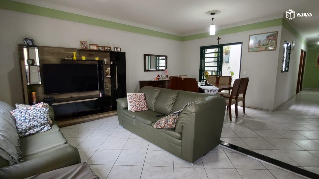 Casa em Bairro à venda no Jardim Europa : 