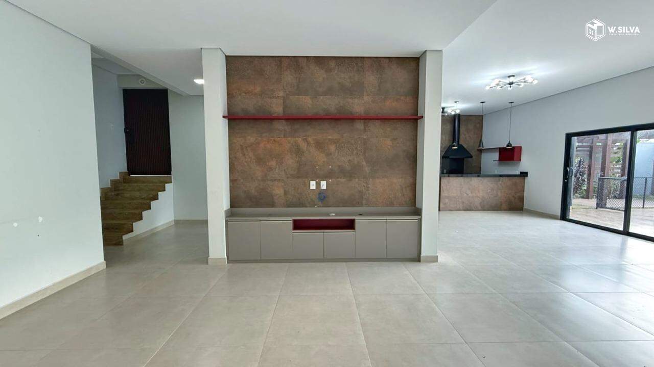 Sobrado para aluguel no Jardim Vila Paradiso: 