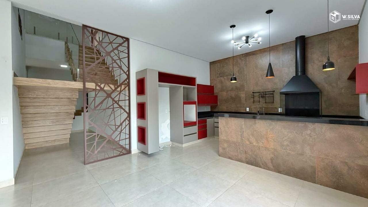 Sobrado para aluguel no Jardim Vila Paradiso: 