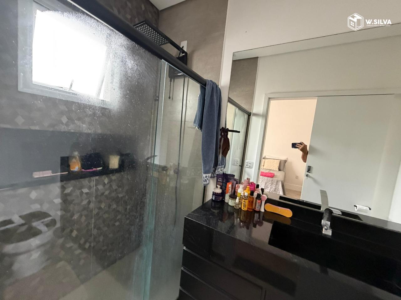 Casa em Condomínio à venda no Jardins do Império: 