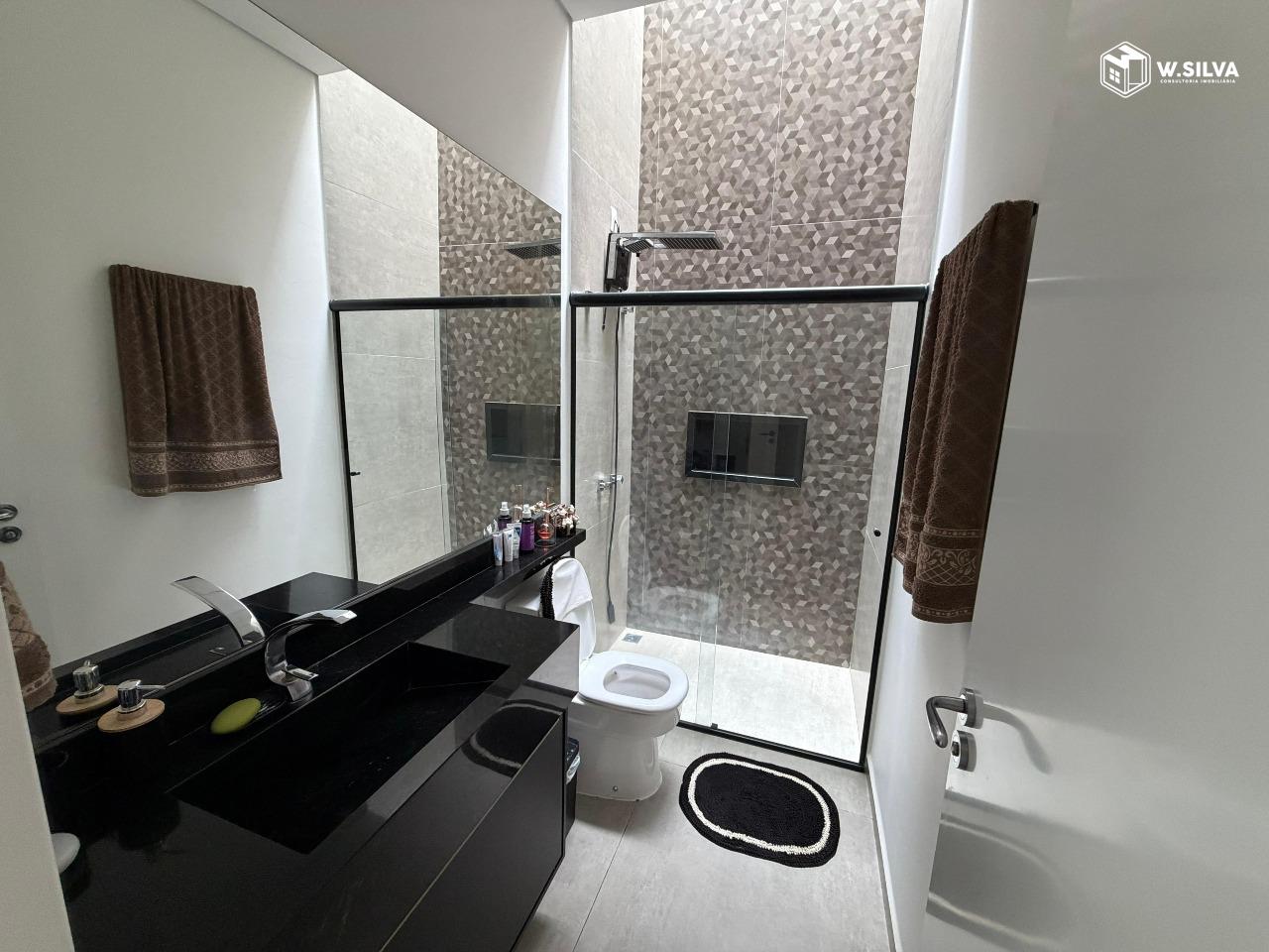 Casa em Condomínio à venda no Jardins do Império: 